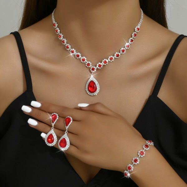 Buy Fashion Jewelry Bridal Jewelry Suit Necklace Ear Stud Bracelet Three-piece Set - High-Quality & Affordable - Image 3