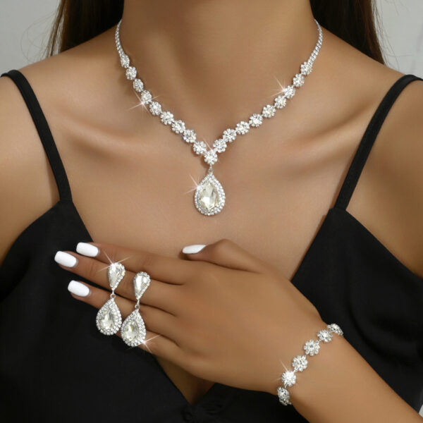 Buy Fashion Jewelry Bridal Jewelry Suit Necklace Ear Stud Bracelet Three-piece Set - High-Quality & Affordable - Image 5